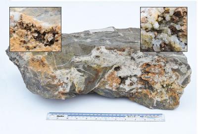 Dolomite / Quartz, Penstrowed, Newtown. Bill Bagley Rocks and Minerals